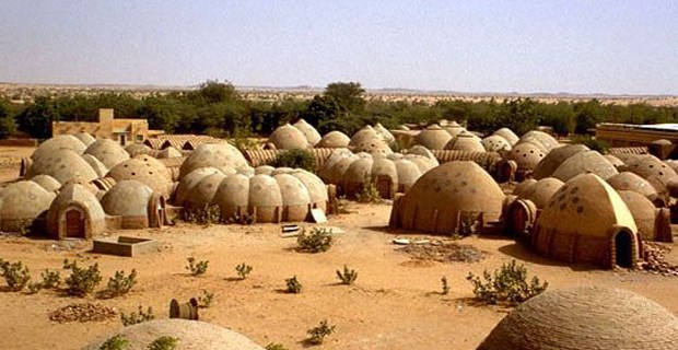 Le cupole in terracotta di Fabrizio Carola in Africa.