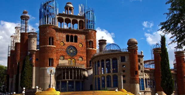 cattedrale-rifiuti-spagna-a