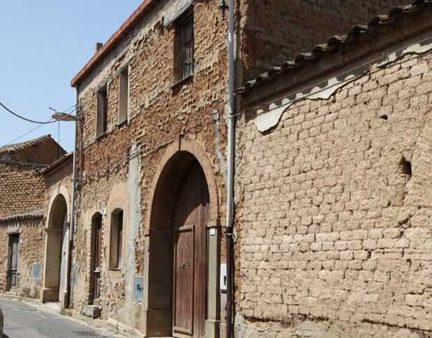  abitazione in ladiri, dal cortometraggio ‘Ladiri’ di Andrea Mura, che parla delle abitazioni sarde tradizionali e della tecnica costruttiva dei ladiri. Foto da www.labottegadelbarbieri.org