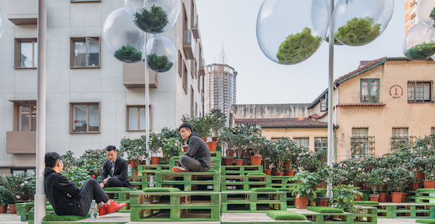 L'uso di pallet e materiali di riciclo per Urban Bloom