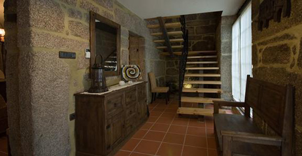 Pareti di pietra da interni Case in pietra interni
