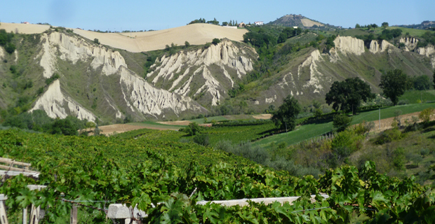 Casalincontrada-terra-cruda-e-calanchi