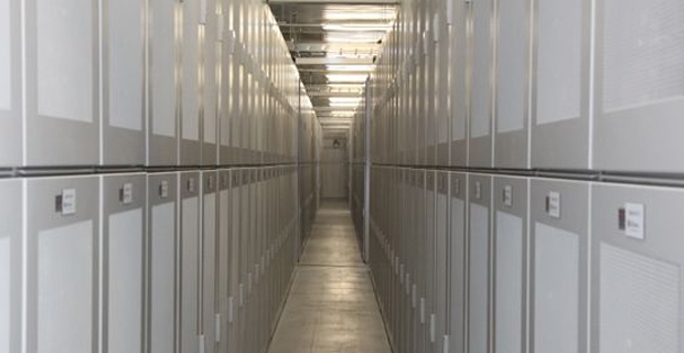 Vista dell'insieme di moduli contenenti le batterie. 