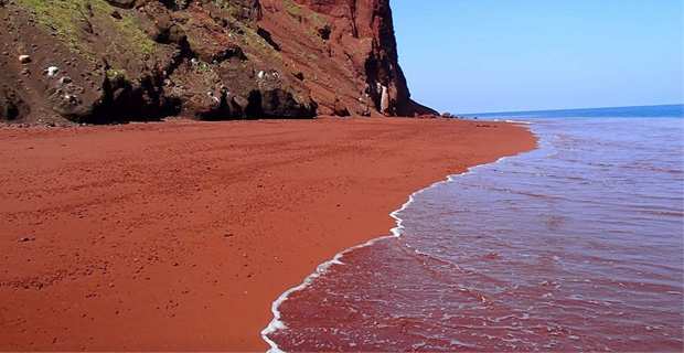 La spiaggia dell'isola Rabida, Galapagos