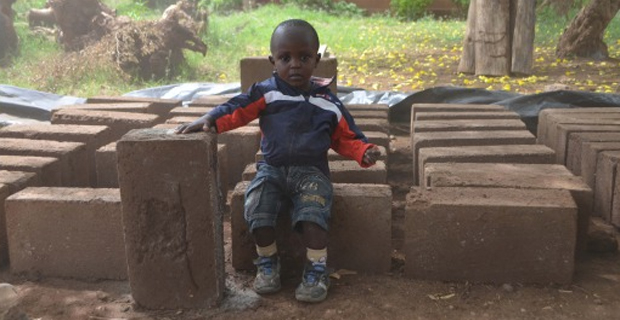 biblioteca-bambini-kilimanjaro-e