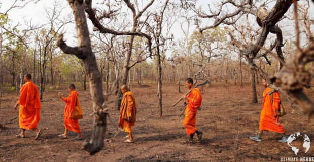  I monaci della pagoda di Samraog in Cambogia