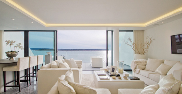 Strisce led per il design di interni: illuminare la zona giorno Design di interni