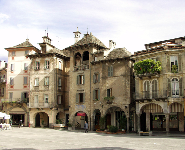  Il centro storico di Domodossola.