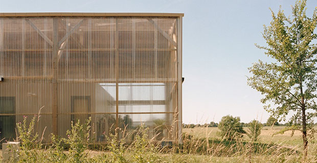 Casa ecosostenibile con kit di autocostruzione