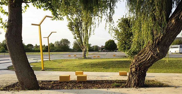 Gli arredi gialli del giardino di Cavallino dalla progettazione partecipata