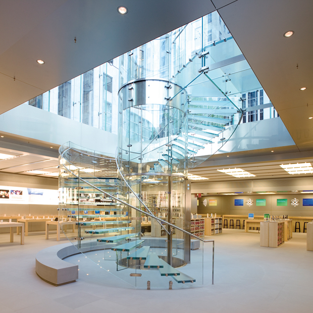 Lo spazio ipogeo dell'Apple Store di Milano