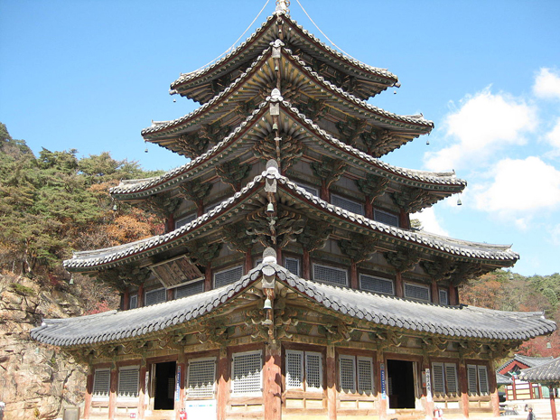  Pagoda di Beopjusa (fonte: wikipedia)