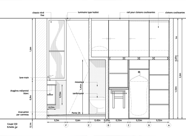  La sezione mostra la parete attrezzata della tiny house di Kitoko Studio a Parigi.