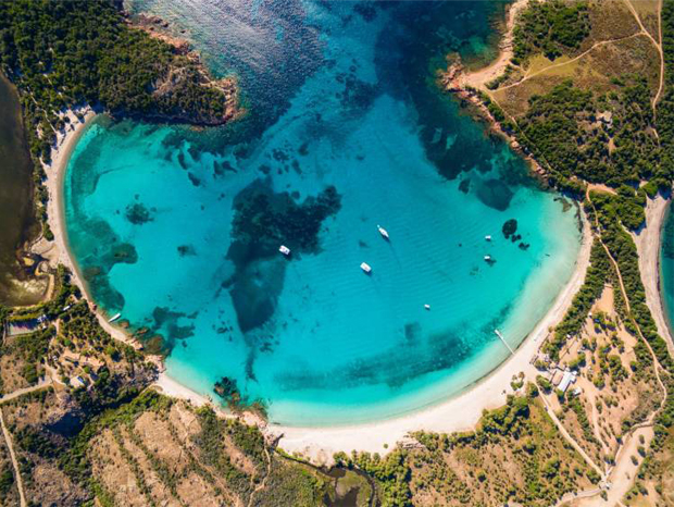 La spiaggia di Rondinara nella Corsica del Sud.