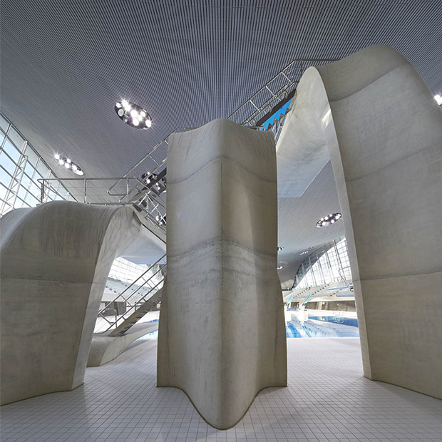 La piscina di Zaha Hadid perle Olimpiadi di Londra 2012.