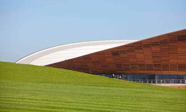 Il profilo della copertura a sella del Velodromo Londra 2012.