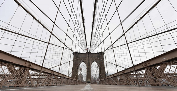 New York - Ponte di Brooklyn (fonte: Angela Weiss : AFP).