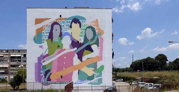  “Cura ‘e paure” è l’ottavo intervento al Parco dei Murales di Ponticelli realizzato dallo street artis italiano Zeus40, dedicato all’importanza della “cura”. Fa parte degli otto temi-valori rappresentati ed evocati dalle altre opere dello stesso artista che rappresentano i valori di integrazione, gioco, lettura, calcio, maternità, solidarietà e territorio.