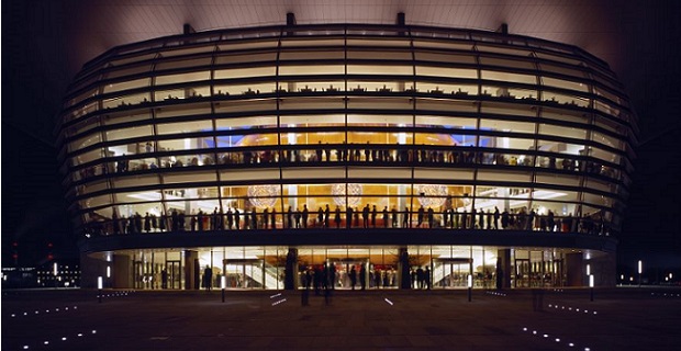  Esterno del Teatro dell'Opera di Copenhagen, opera dell'Architetto Henning Larsen