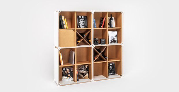 Shelf 16, ampia libreria con 16 scompartimenti personalizzabili con divisori in cartone riciclabile.