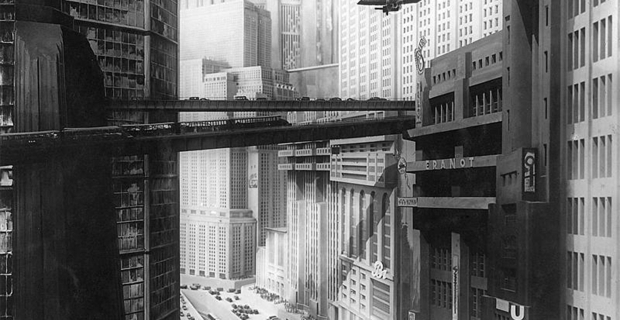 Fritz Lang, vista di Metropolis in una clip dell’opera cinematografica del 1927.