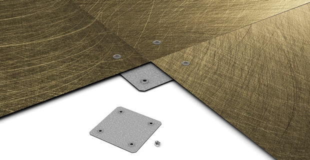 Pavimento posato a secco SM02 Evolution con texture in ottone spazzolato. 