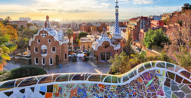 parc guell antoni gaudi